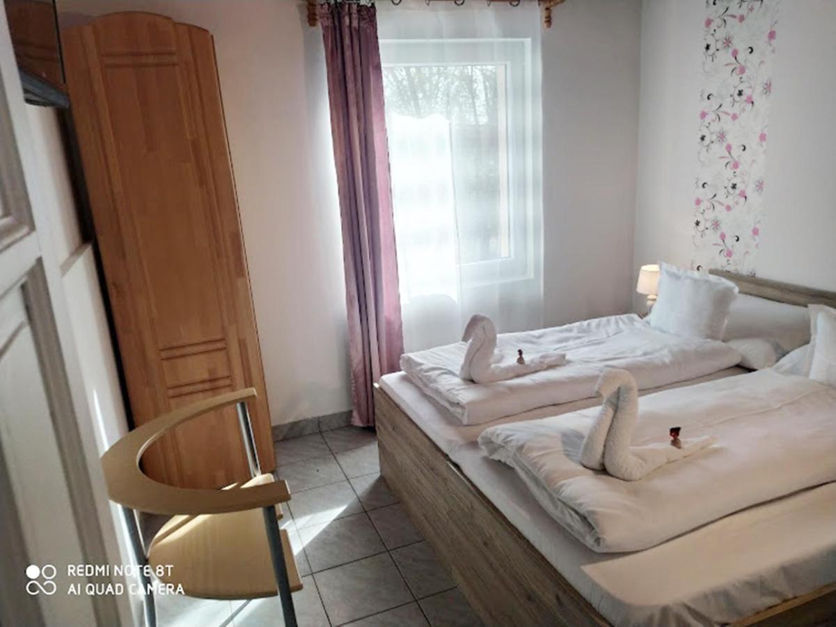 Marabella Apartmanok Hajdúszoboszló Exterior foto