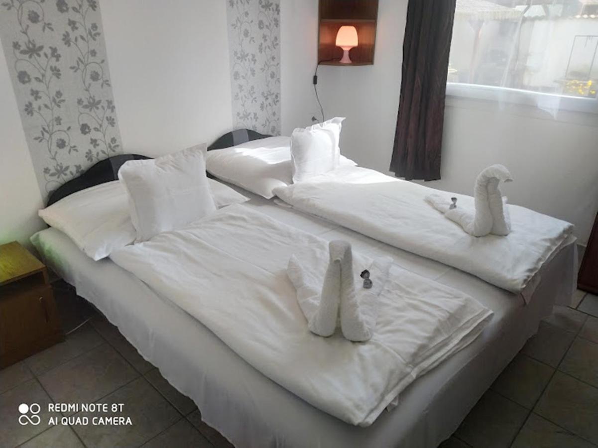 Marabella Apartmanok Hajdúszoboszló Exterior foto